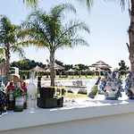Le Residenze Archimede 아파트호텔 4*